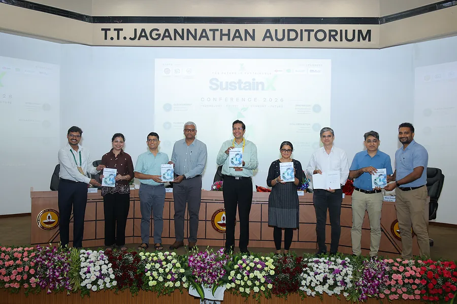 The organising committee and dignitaries at the release ceremony