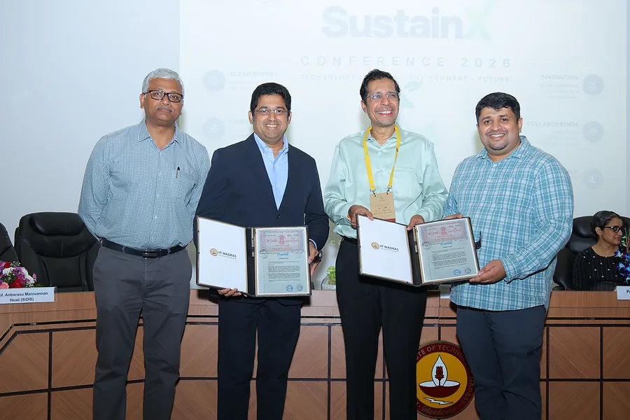 Felicitation of session speakers on the auditorium stage
