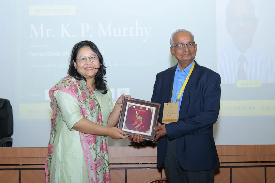 Felicitation of invited speaker Mr. K. P. Murthy