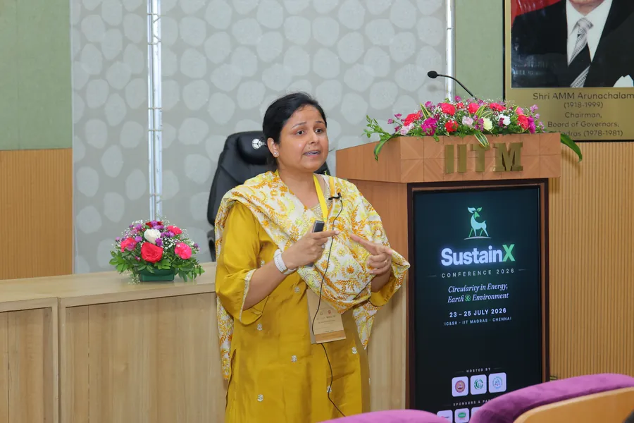 A technical session presentation at IC&SR